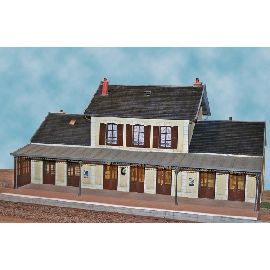 gare-7-portes-avec-marquises