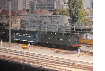 img08619
