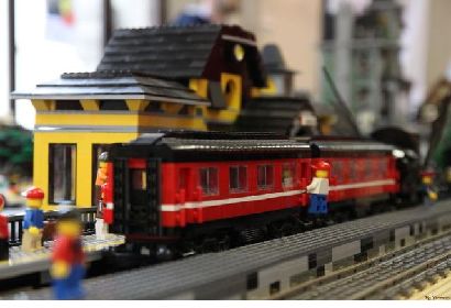 lego train3