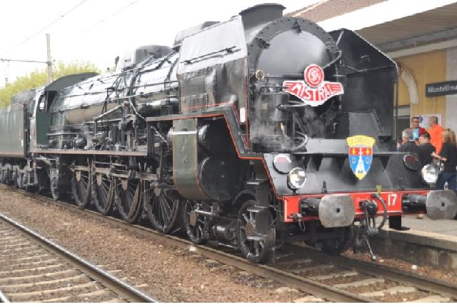 Loco 241P17 Montlimar 05-10-2014 (3) - Copie